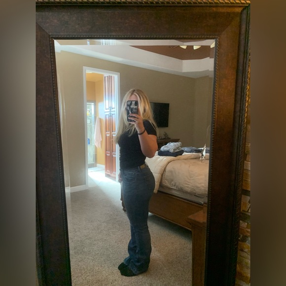 Size 4R Bootcut Midrise blue jeans. Express brand. - Picture 13 of 14